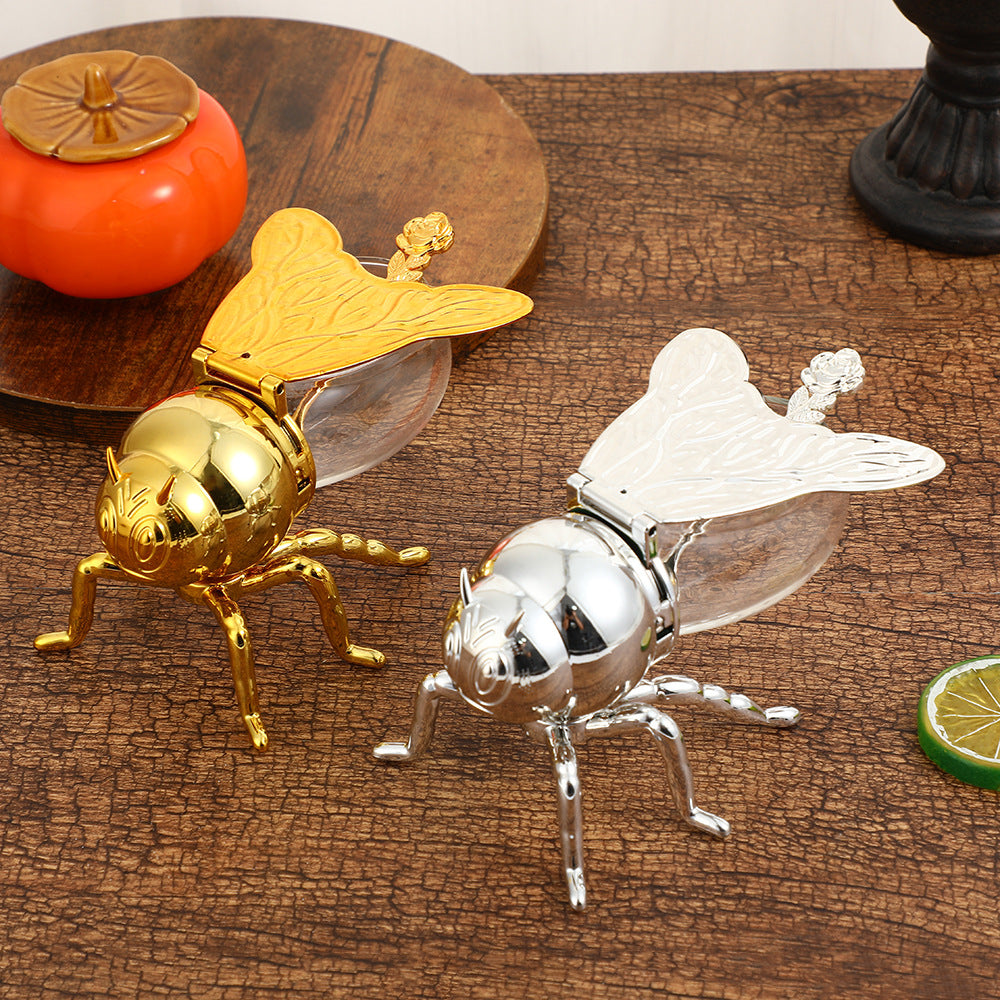 Creative Simple Bee Seasoning Jar Light Luxury Atmospheric Golden Sugar Cup with Spoon Retro Kitchen Seasoning Jar Metal Ornament