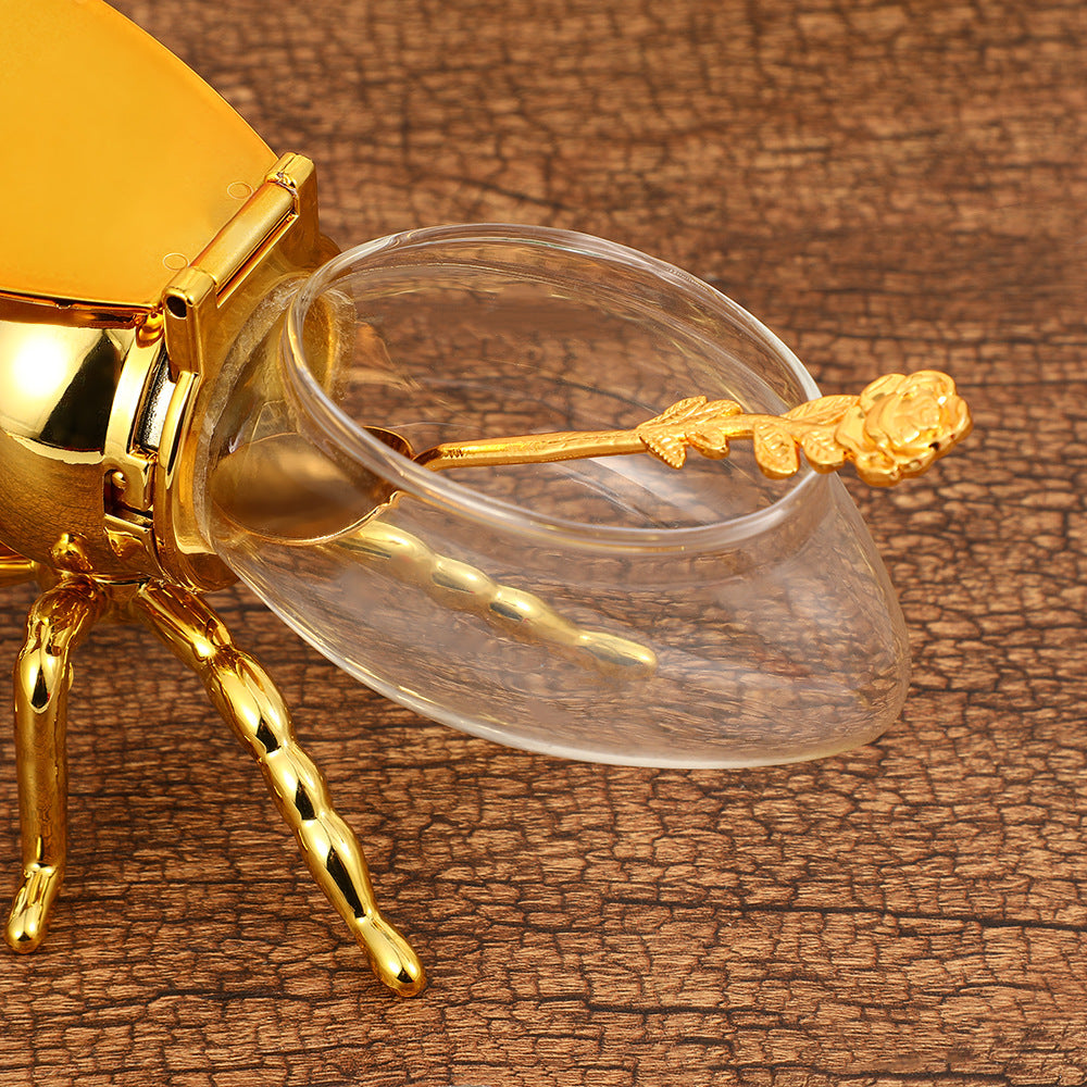 Creative Simple Bee Seasoning Jar Light Luxury Atmospheric Golden Sugar Cup with Spoon Retro Kitchen Seasoning Jar Metal Ornament